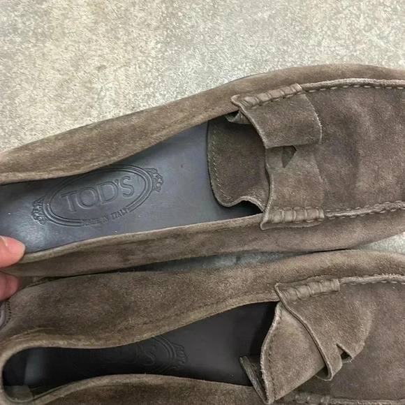 Tod’s men brown suede loafers - Picture 7 of 7